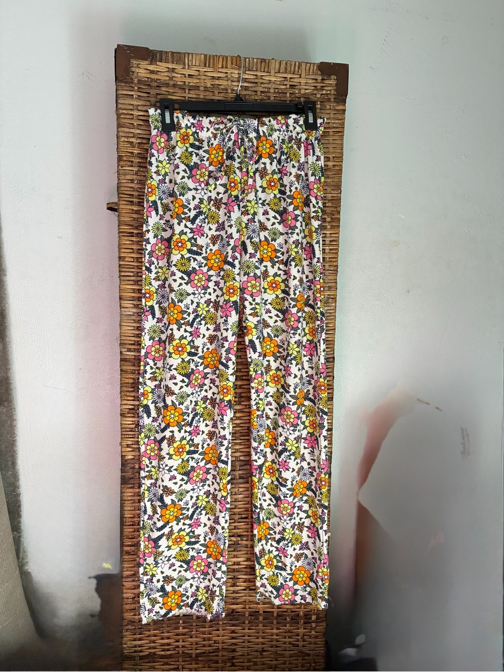 Vintage Flowered PANTS.  Size Small.